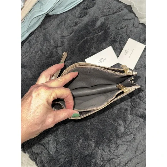 Coach Metallic Leather Wristlet Clutch Gold Zip Pouch Authentic - Picture 4 of 12